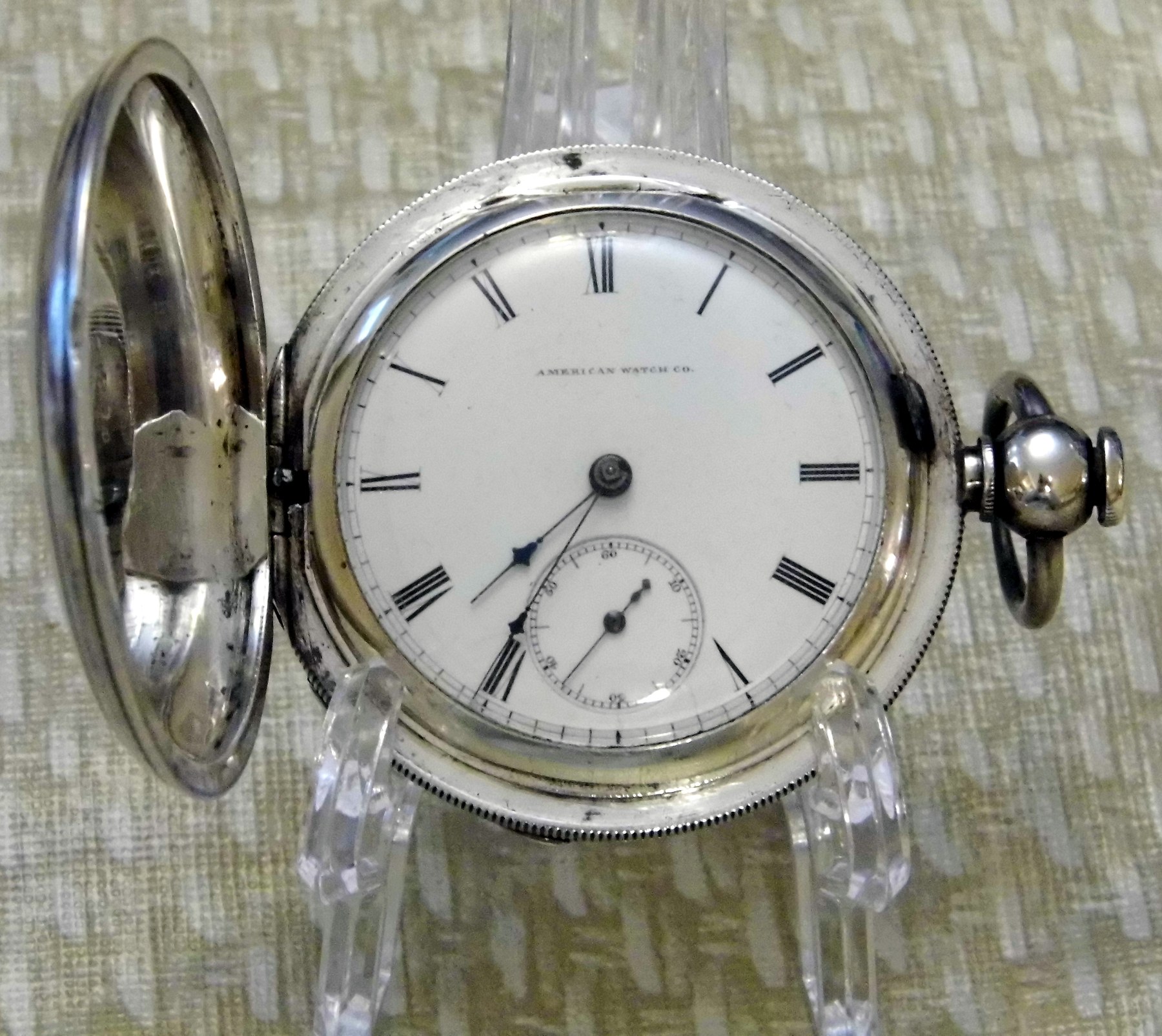 Savonnette American Watch Company en argent, couvercle plein ouvert à gauche